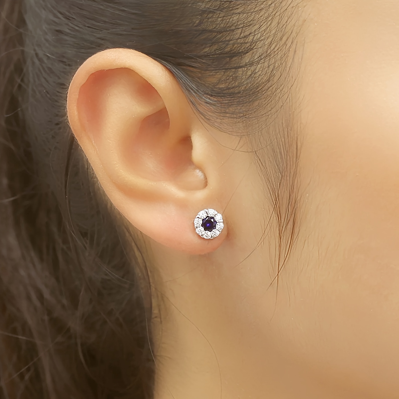 Orecchini Guess Moon Phases In Acciaio Legato – Forma Luna Con Pietra Sintetica, Design Elegante E Moderno