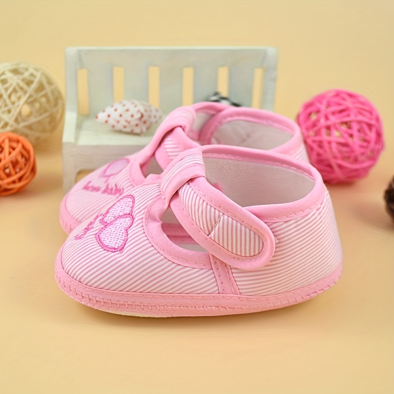 Cute Heart Comfortable Sneakers For Baby Girls, Lightweight Non Slip Shoes For Indoor Outdoor Walking, Spring And Autumn
