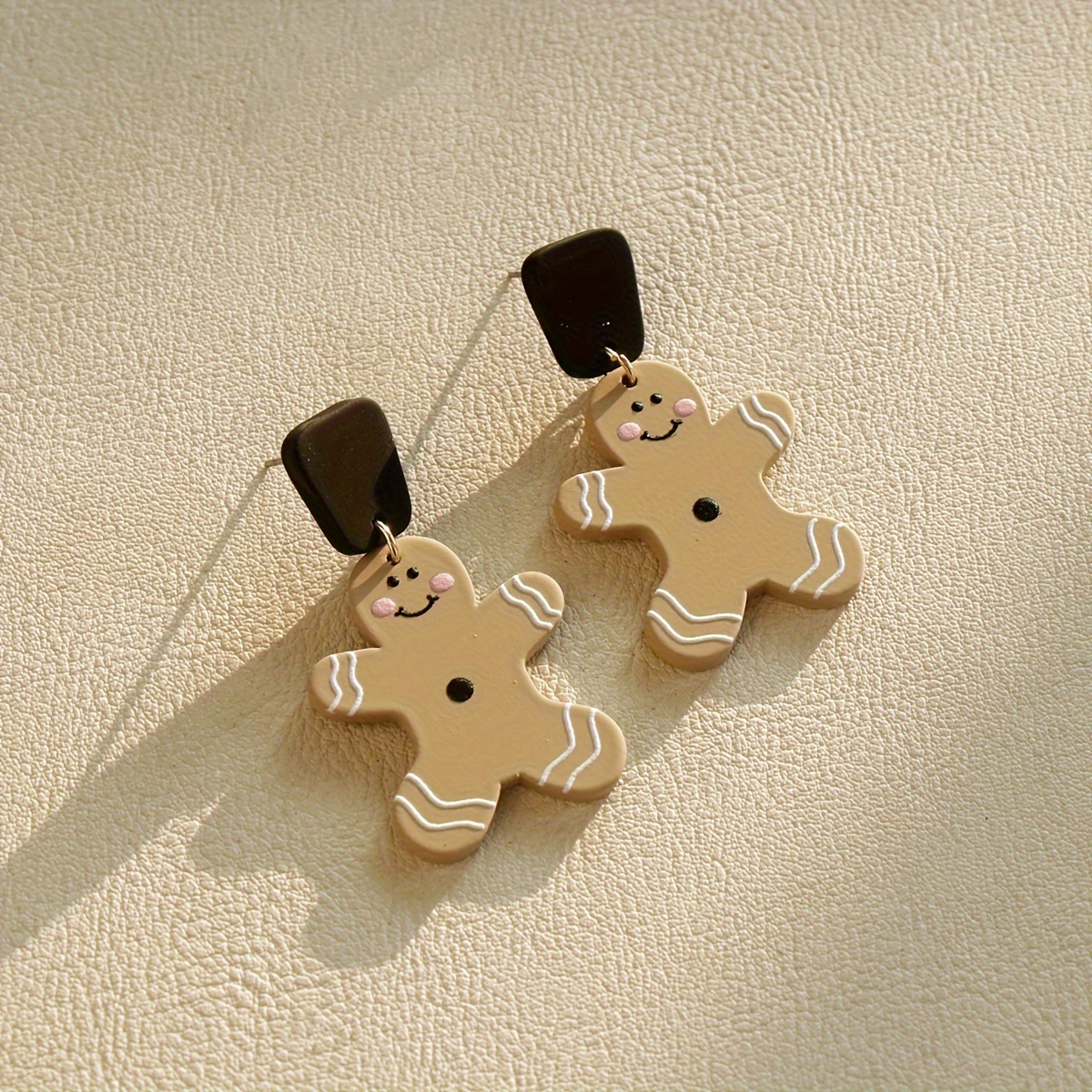 Geometric Shape Gingerbread Print Dangle Earrings Simple Japanese