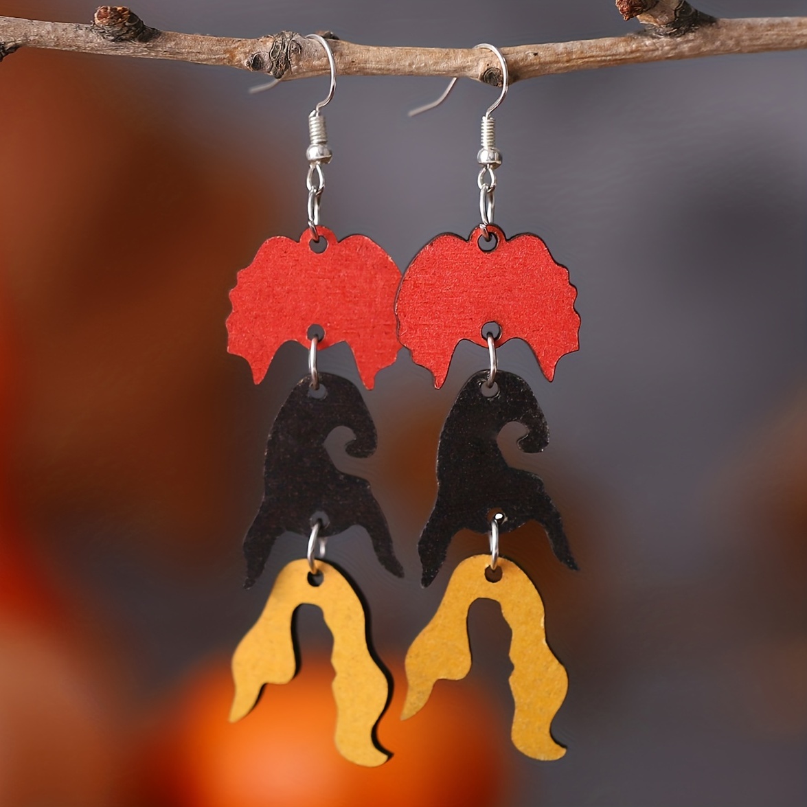 

Halloween Red Black Yellow Witch Head Tassel Design Dangle Earrings Retro Goth Style Wooden Jewelry Delicate Female Gift