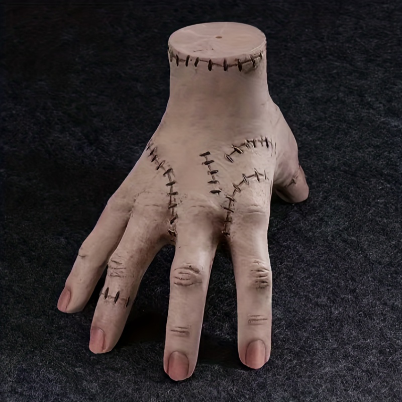 Fake Hand Halloween Toys，Fake Hand Scary Props Decorations Toys, Cosplay  Hand, Creative Small Gift