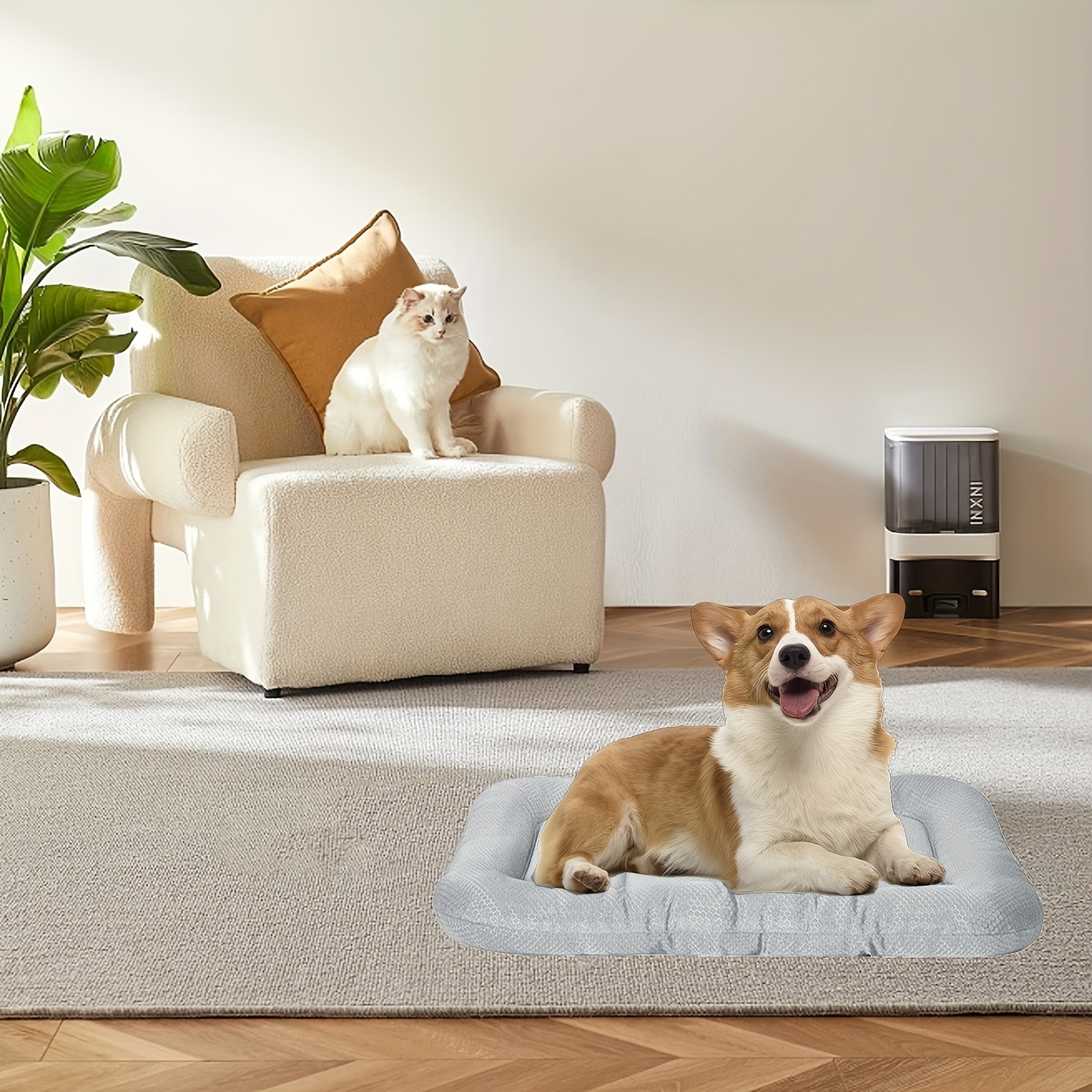 Brentwood Originals Waterproof Memory Foam Faux Fur Pet Mat