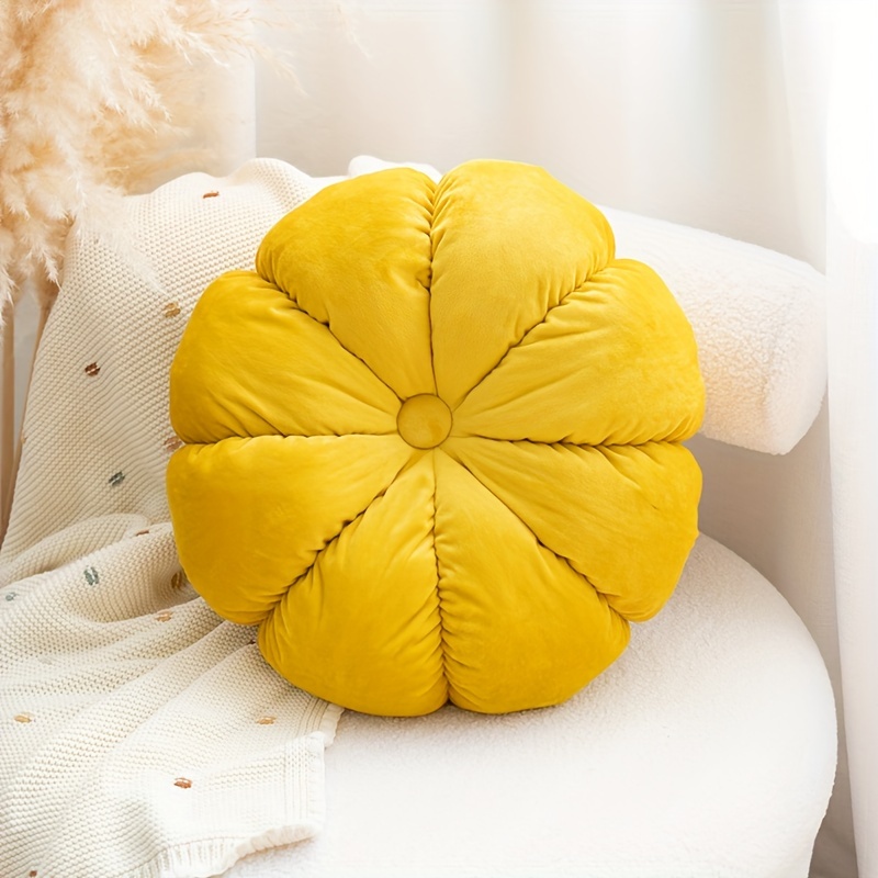 Round yellow 2024 velvet pillow