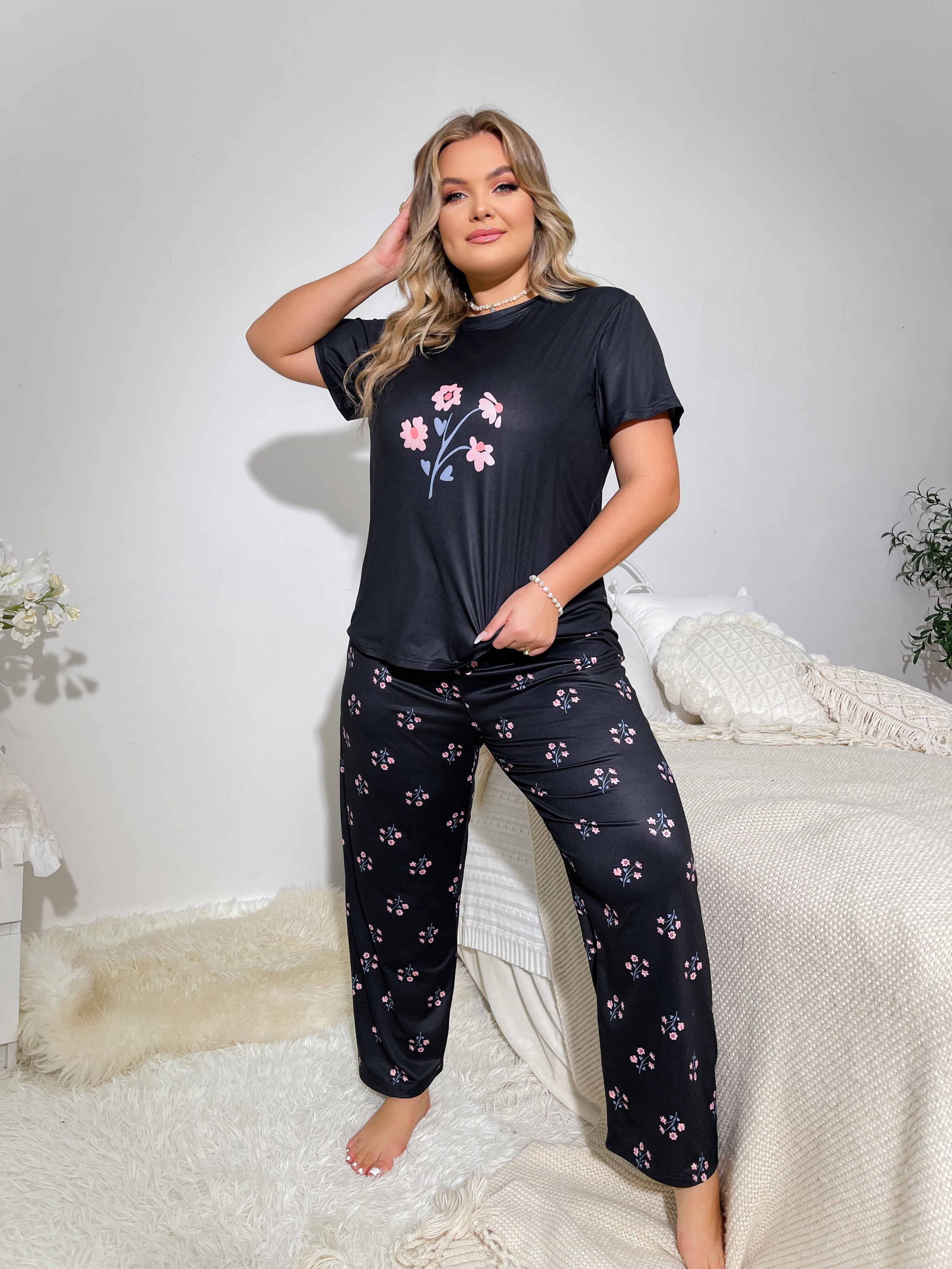 Plus Size Cute Loungewear Set, Women's Plus Floral Print Short Sleeve Round  Neck Soft Top & Pants Pajamas Two Piece Set