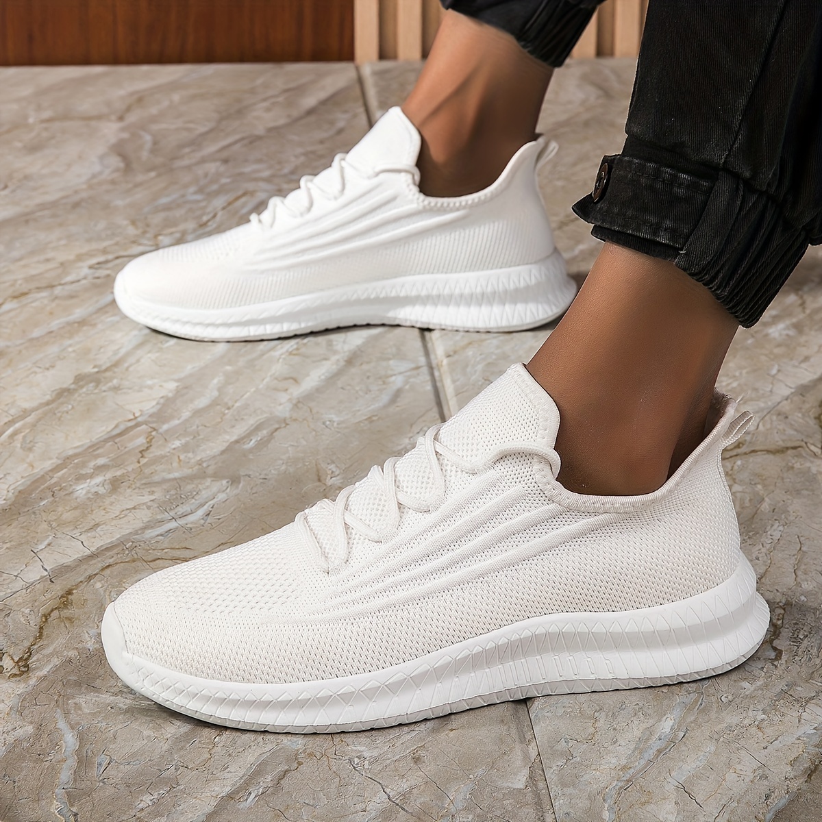 Men's Athletic Sneakers Lightweight Mesh Running Shoes