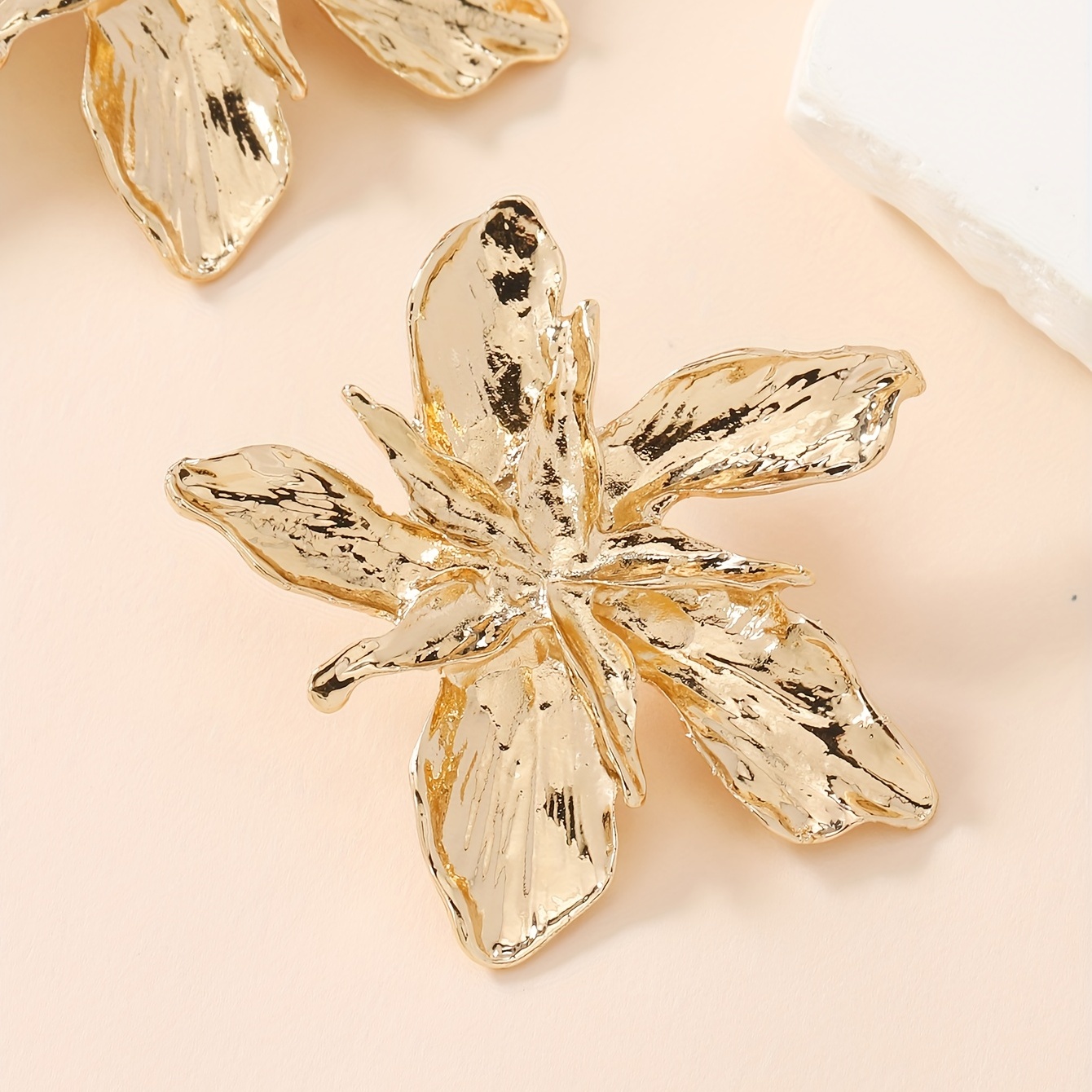Golden Flower Dangle Earrings