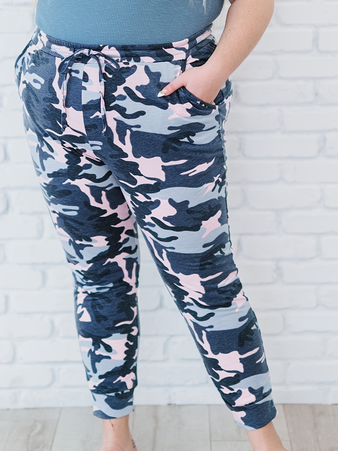 Camo discount capri joggers