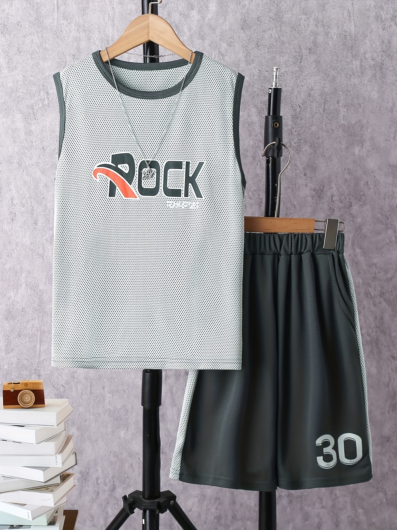 Conjunto de ropa de 2 piezas de camiseta sin mangas y pantalones cortos de  baloncesto para niños