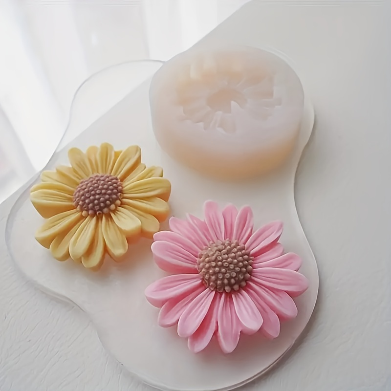 

1pc Large Daisy Shape Silicone Mold, Decorative Chrysanthemum Sunflower Candle Aromatherapy Diy Craft Gypsum Ornament Silicone Mold For Teacher Appreciation Graduation Gift