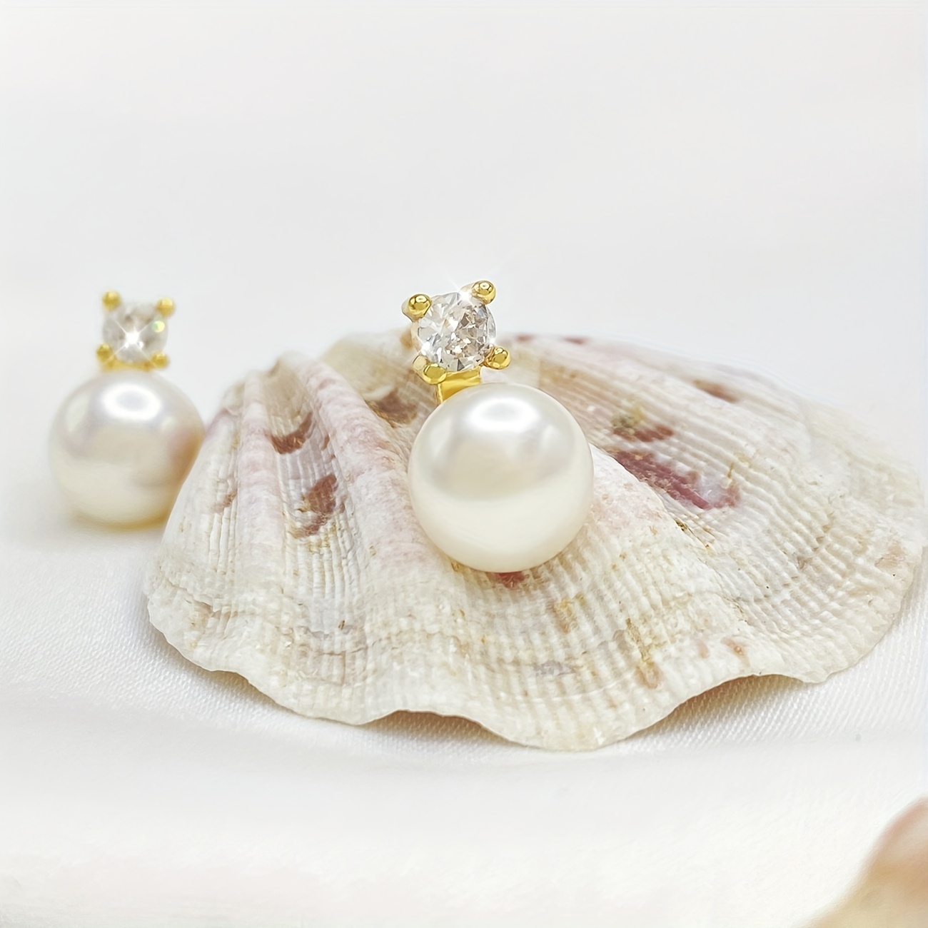 Freshwater Pearl Decor Stud Earrings, 18K Plated