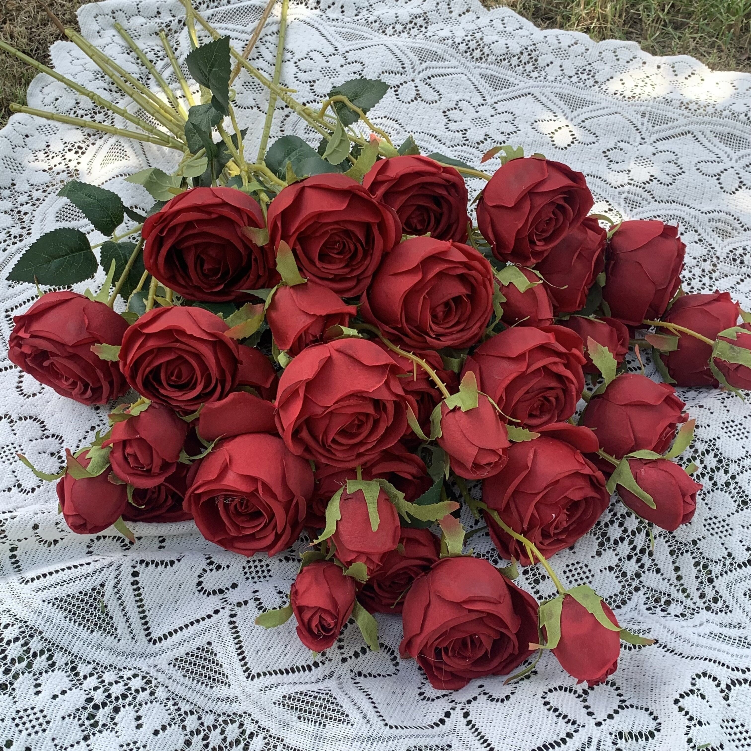 12 Pcs Artificial Rose Flowers Red Blossom Rose Flowers Real Touch Silk  Faux Roses with Stem Rose Bouquets for Home Decoration Wedding Party Garden  Floral Decor Valentine's Day Gift 