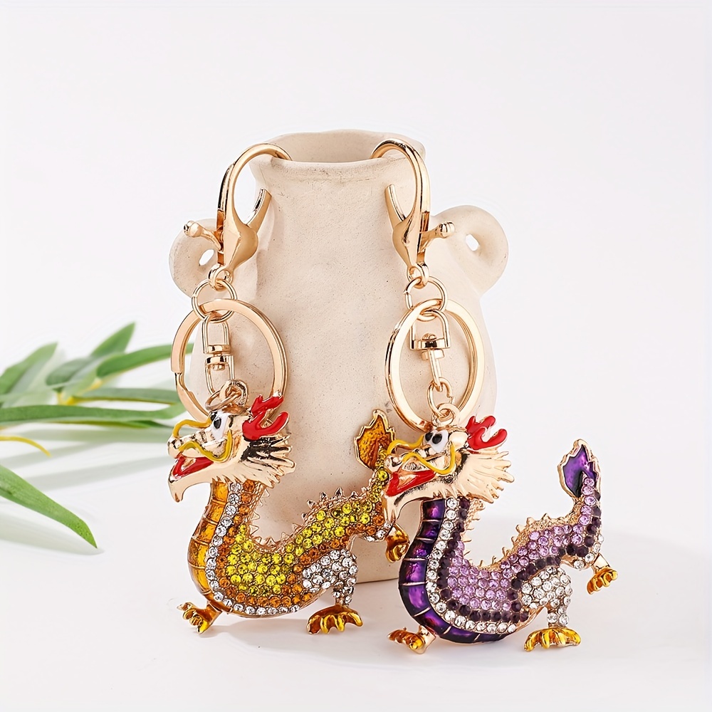 1 Pièce Porte-clés En Forme De Dragon En Cartoon Avec Strass Pour L'année  Du Dragon, Pendentif De Dragon Zodiaque Pour Femmes Et Hommes, Accessoires  De Sac Cadeau 13,7 * 4,5 Cm