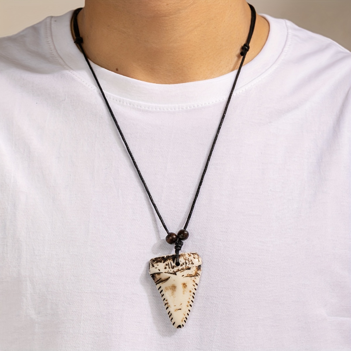 Men's Vintage Shark Teeth Pendant Retractable Necklace