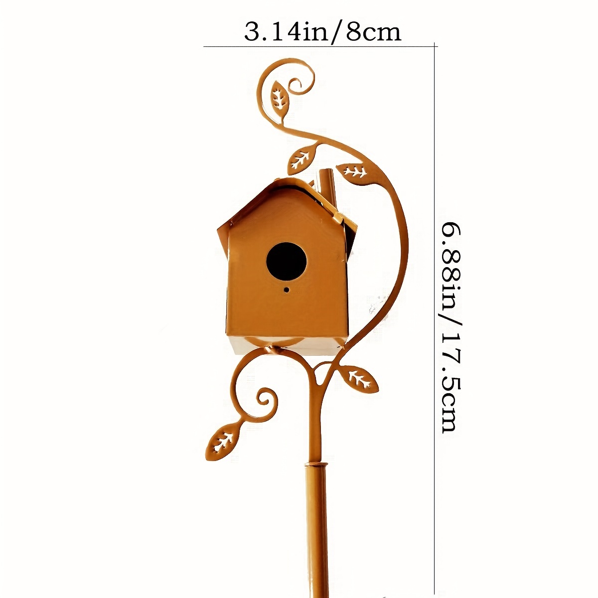 Petite Maison D'oiseau Dans Le Jardin Photo stock - Image du cloué,  nichoir: 108219328