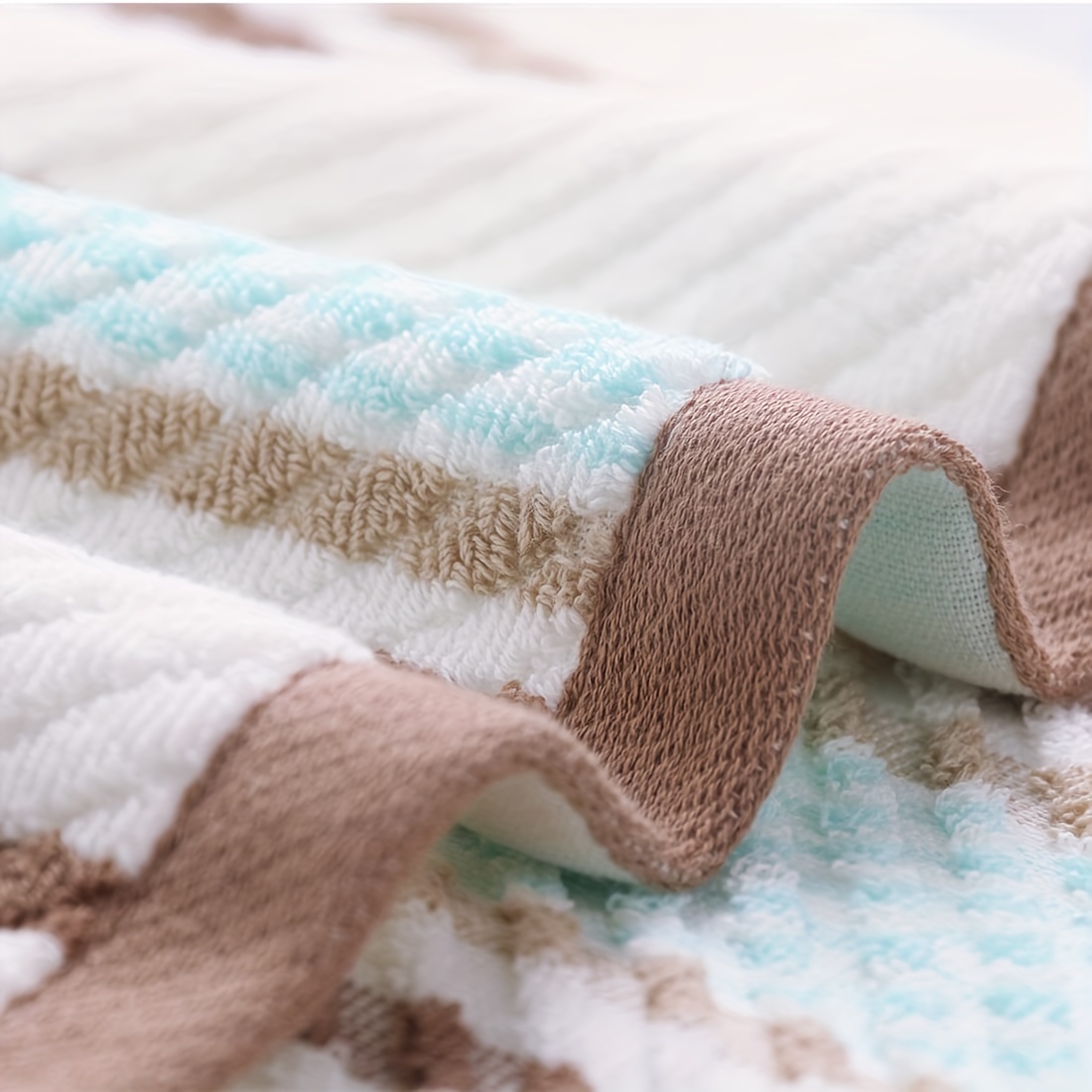 Bath Towels: Patterned, Decorative & Striped