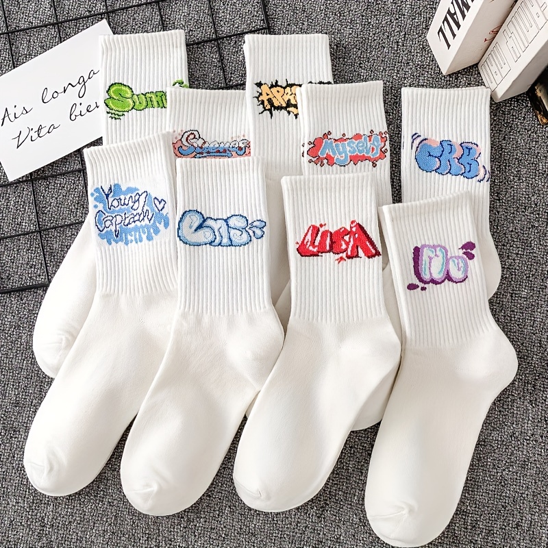 

3/4/5/9 Pairs Men's Crew Socks With Graffiti And Spray Painting Pattern Street Style For Comfort And Durability All Seasons Outdoor Wearing