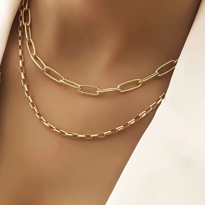 

Collier Multicouche Doré pour Femmes - Design de Chaîne Trombone Élégant et Simple, Accessoire Polyvalent pour un Look Chic au