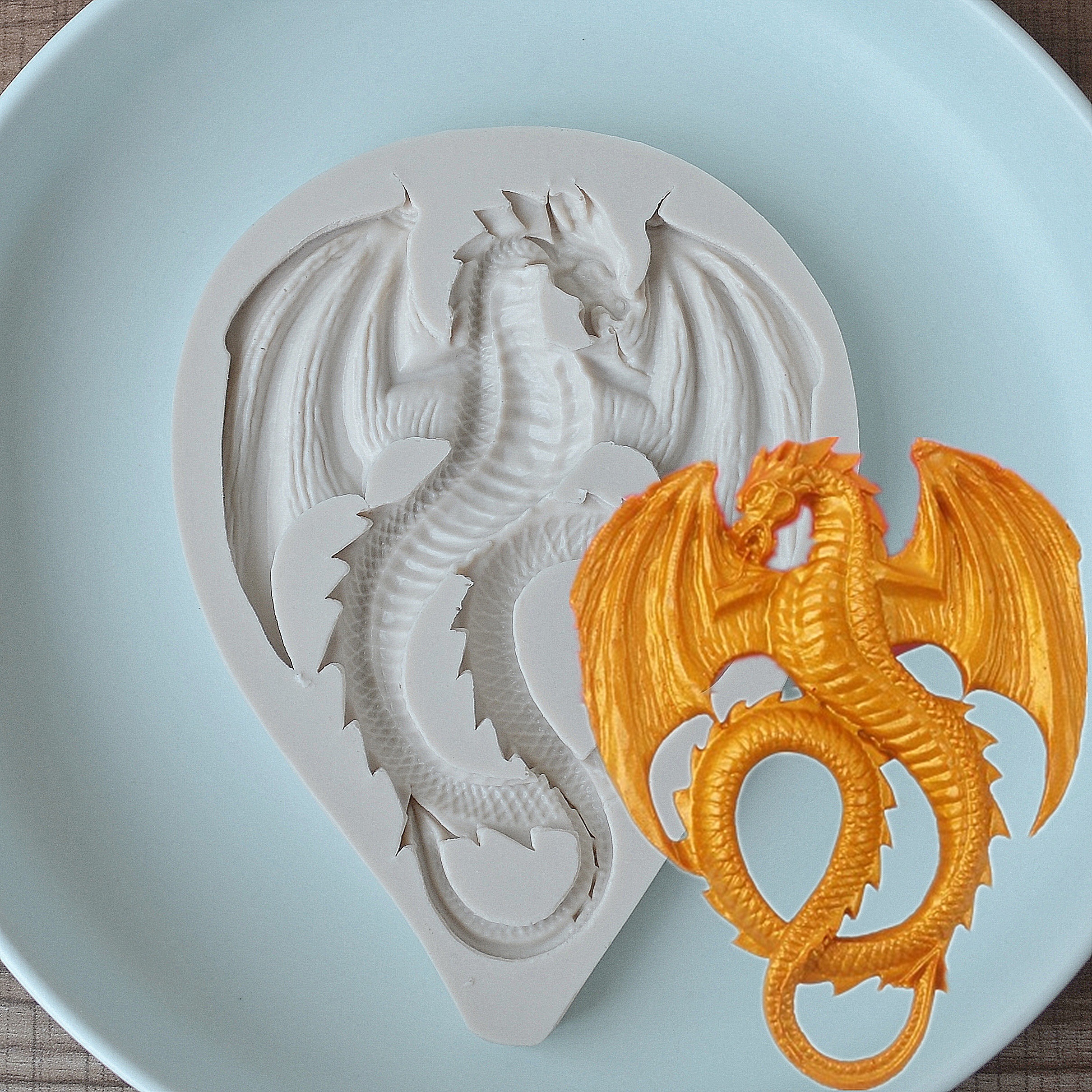 Dragon Silicone Mold Cute Dragon Fondant Mold Animal Dragon Chocolate Mold  Baking Mould Tool for Cake Decorating Polymer Clay (Flying Dragon)