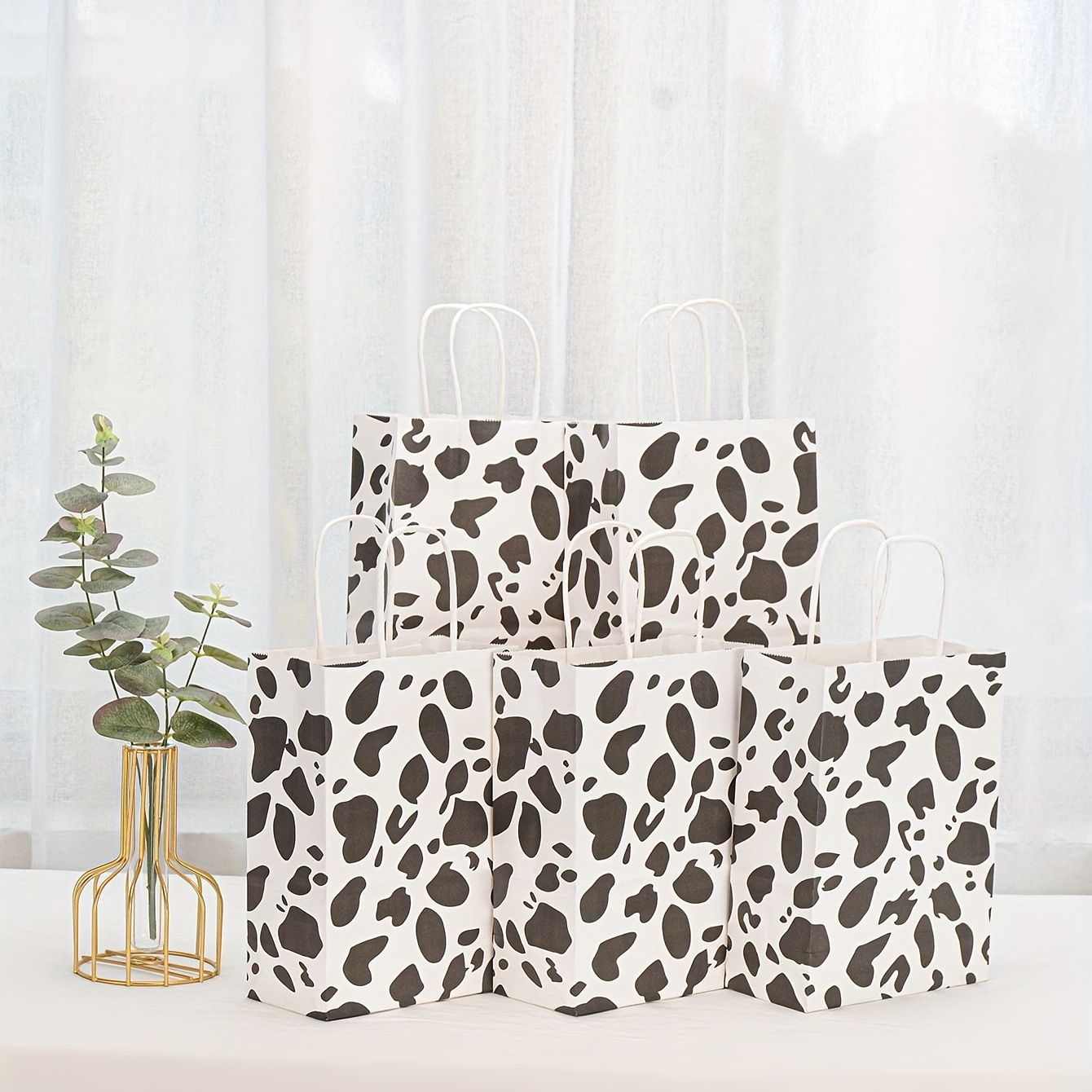 1pc Cute Cow Pattern Cartoon Cow Print Gift Wrapping Bag, Paper