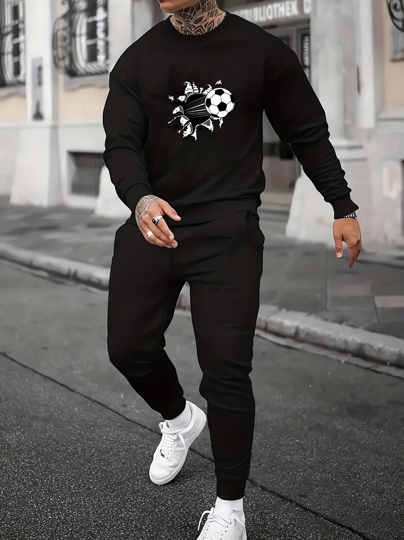 How To Style Joggers in Winter  Joggers outfit, Black joggers outfit, Jogger  outfit casual