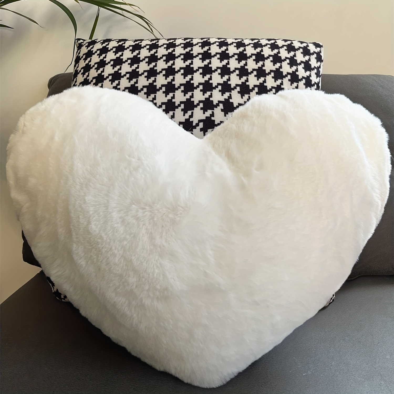 Unittype 2 almohadas decorativas de piel de conejo sintética de 20 x 15.7  pulgadas, almohadas suaves y lindas para dormitorio, estéticas con inserto
