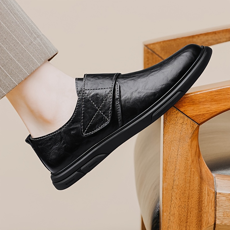CLOHOO Men's Leather Outdoor Loafer Shoes