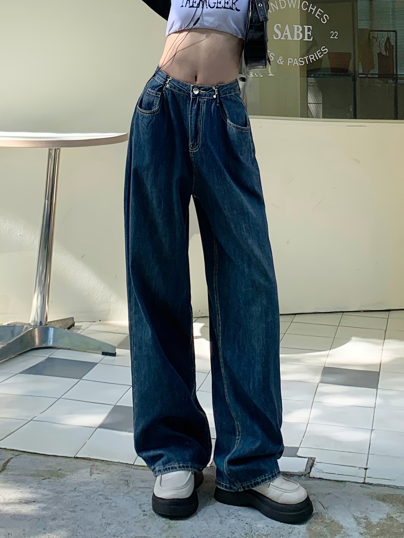 Adjustable baggy jeans