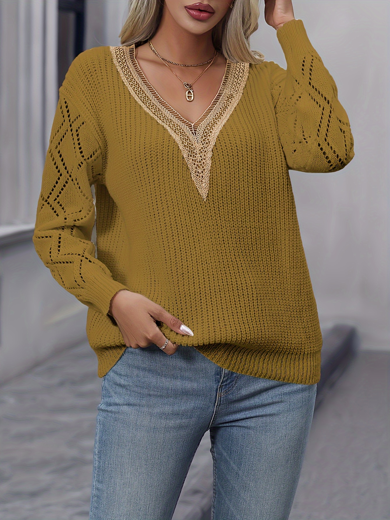 Cut out shop v neck sweater