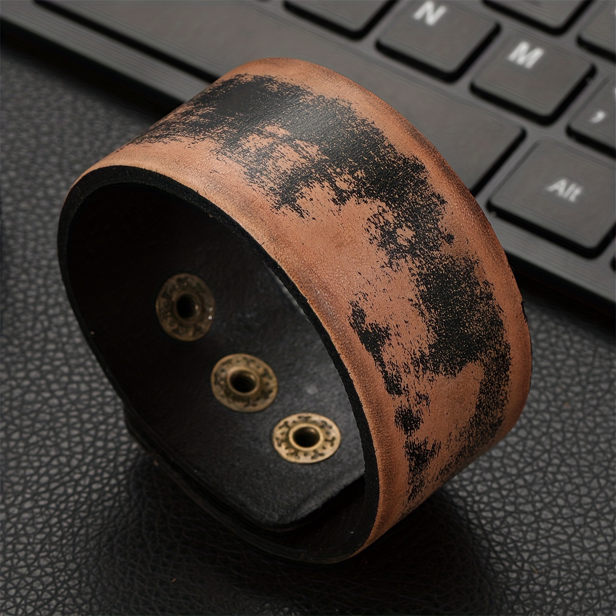 Bracelet Manchette En Cuir Gothique Punk Shadow Knight Pour Homme - Style Rebelle - Ajustable - Cuir Noir Et Accents Métal