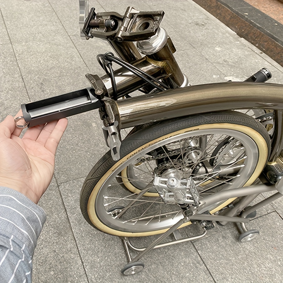 Outil multifonction de poche pour vélo électrique