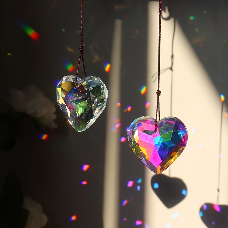 Pendentif attrape-soleil en forme de cœur coloré en forme de cœur pour  fenêtre, motif gouttes de cristal arc-en-ciel, prismes, ornement cadeau :  : Terrasse et Jardin