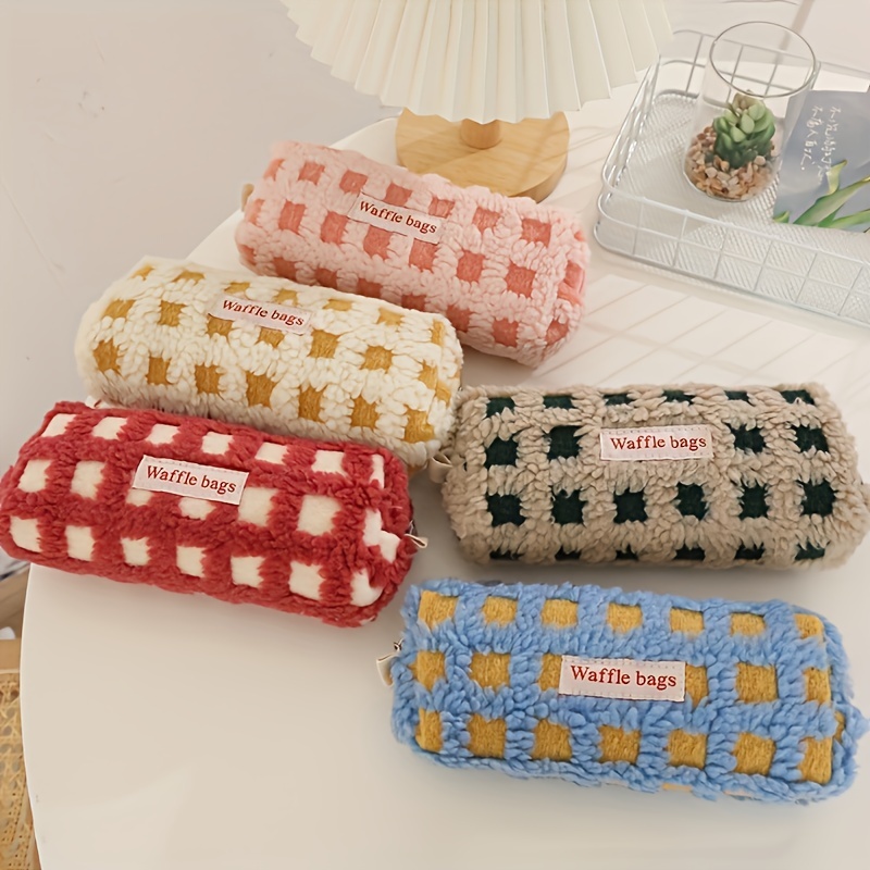 1pc Green Waffle Grid Pencil Case