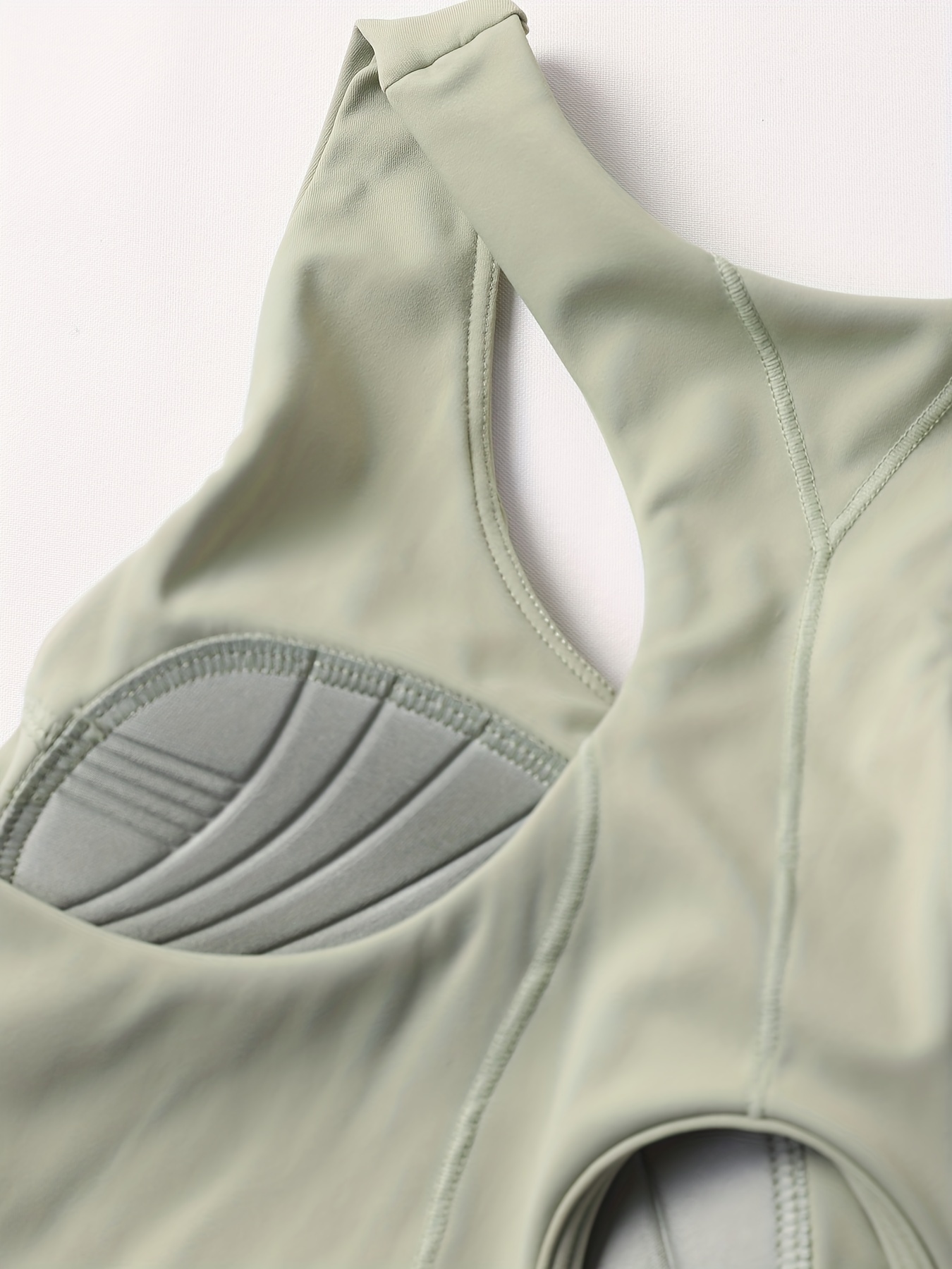 How To Buy A Sports Bra For Running - The Runner Beans