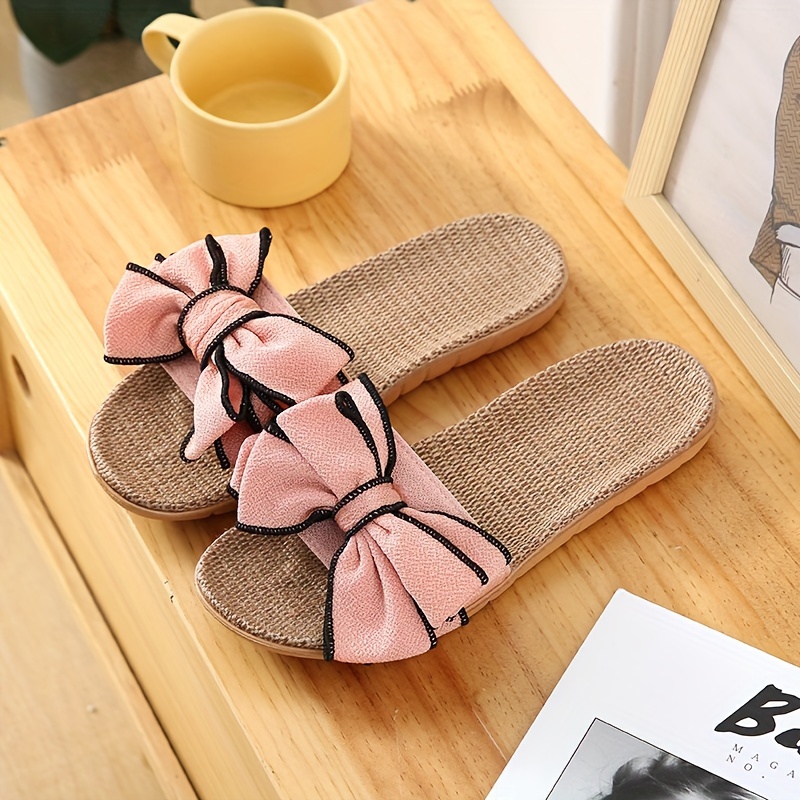 A Pair of Women'S Summer Indoor Slippers with Non-Slip Features, Cute Large Floral Design, And Made of Linen for Home Use., Women Shoes