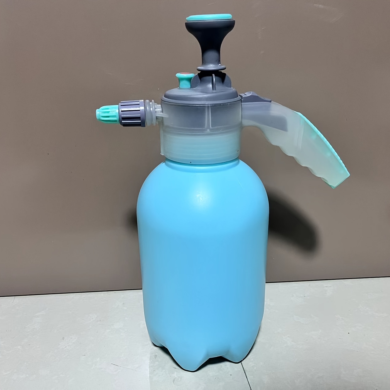  sararui Pulverizador de agua para el hogar, botella de rociador  a presión pequeña, con botella de spray ajustable para plantas de interior  (con pequeño regadero) (color: B) : Patio, Césped y