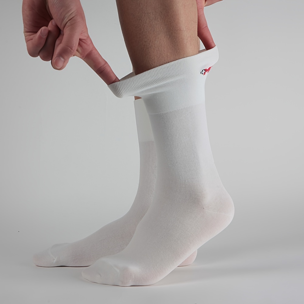 3 Pairs Of Non Binding Men's Flatknit Moisture Wicking Cotton Diabetic Crew Dress Socks