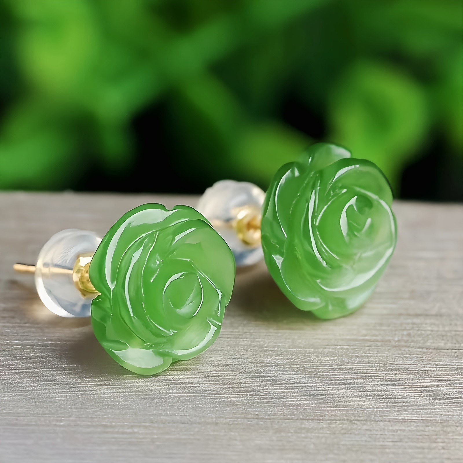 

1pair Minimalist Elegant Emerald Green Flower Shape Stud Earrings For Gift Ornament Accessory Decor Fashion Jewelry