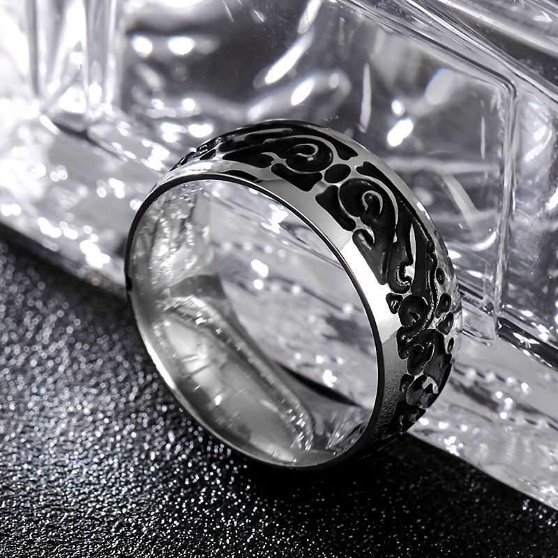 Men's 8MM Vintage Pattern Textured Ring