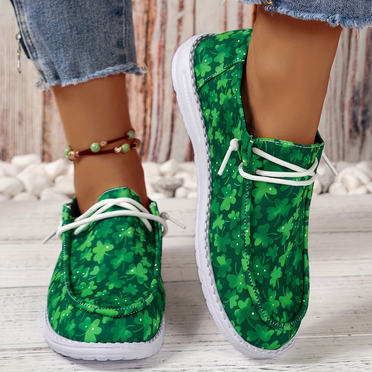 

Women's Clover Print Canvas Shoes, Casual Lace Up Outdoor Shoes, Lightweight Low Top Sneakers St. Patrick's Day