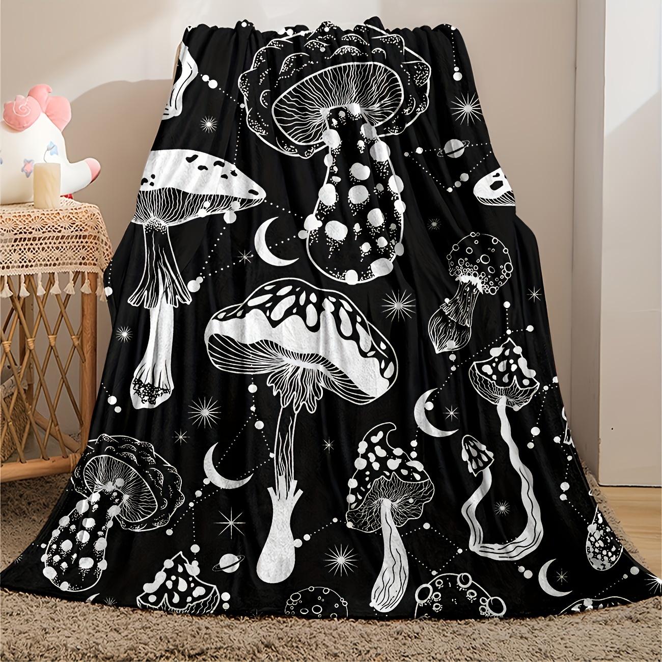 NEI-WAI Girl Approaching the Mushroom Forest Flannel Blanket Seasons, Top  Pick for Beds, Sofas, Chairs, Multiple Sizes, Magical & Unique, Comfortable