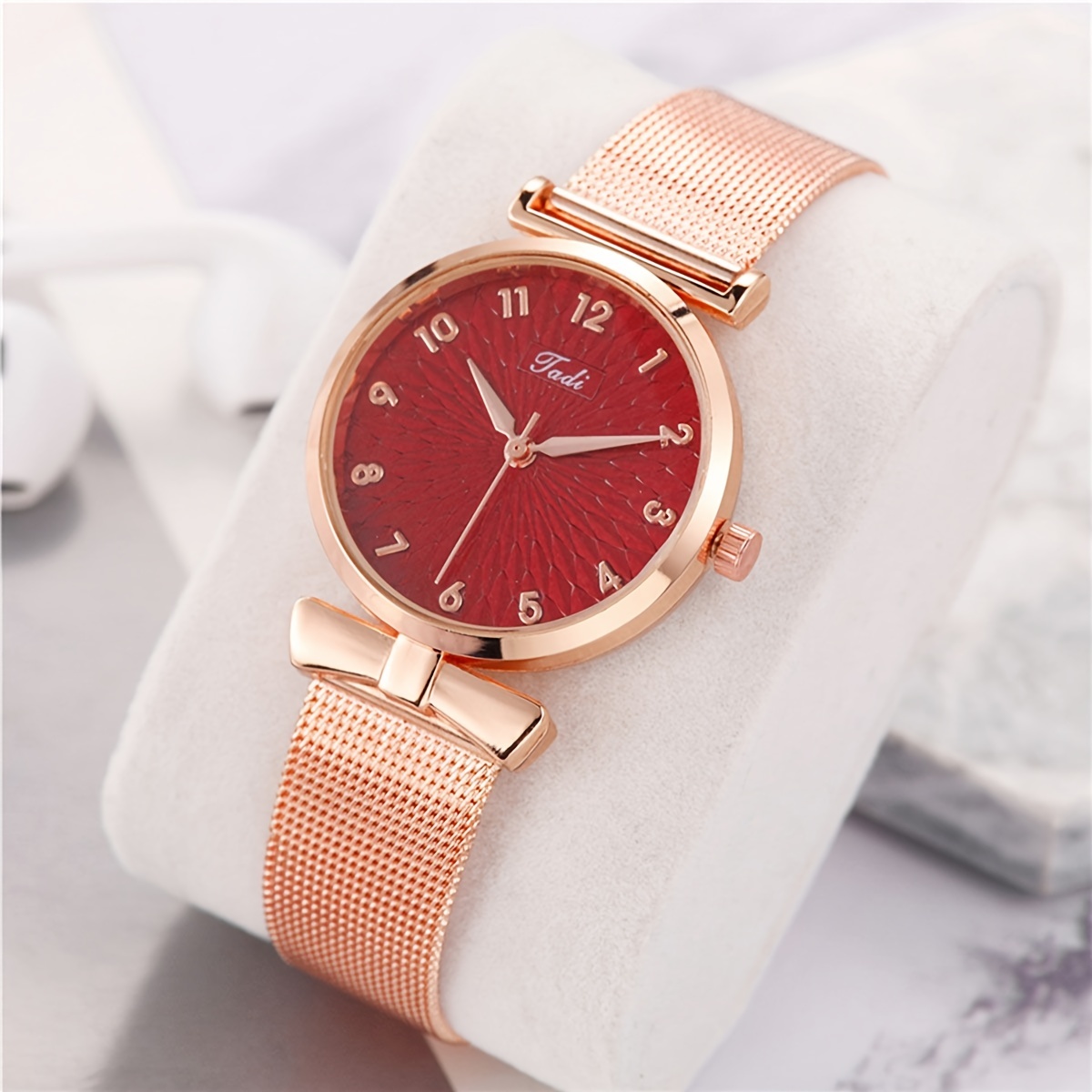 Mode Frauen Uhren Luxus Magnet Schnalle Blume Strass Uhr Damen Quarz  Armbanduhr Armband Set - Temu Switzerland