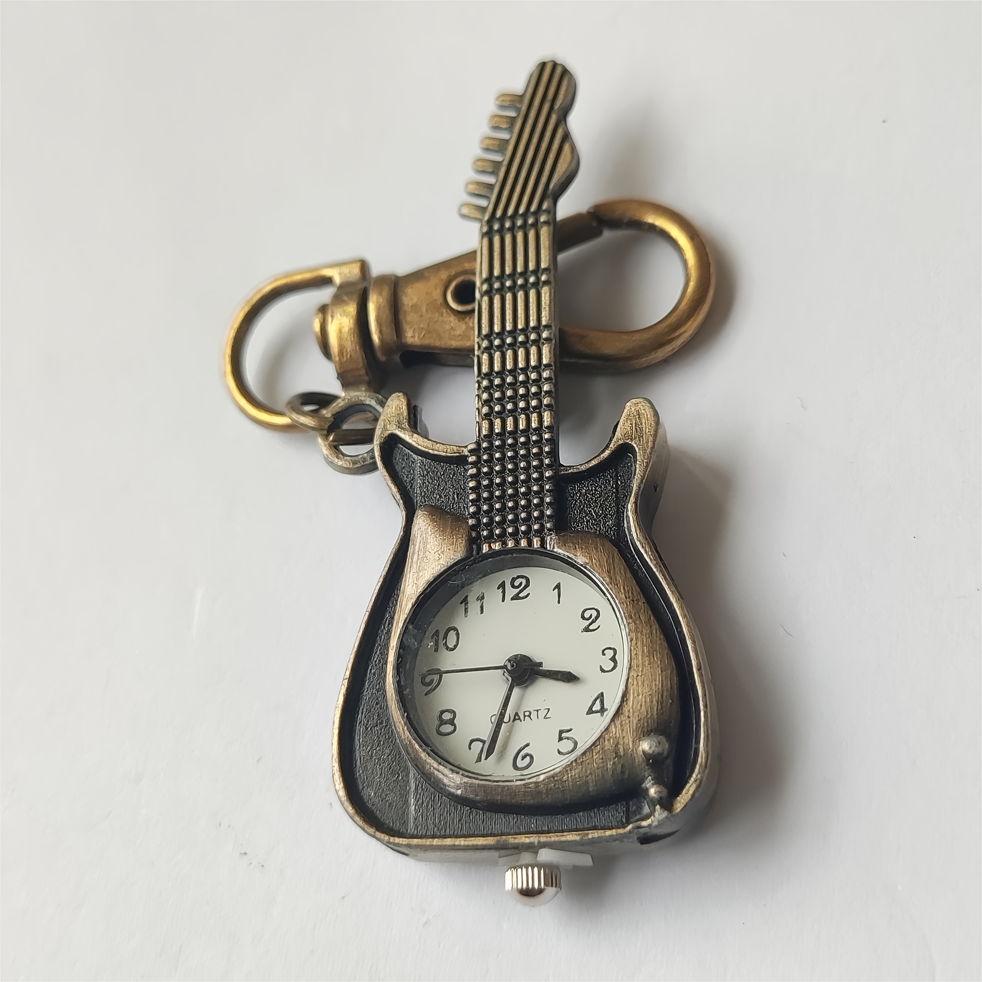 classic vintage guitar pocket watch creative bronze keychain novelty quartz watch car keychain pendant bag accessories graduation gift nurse watch 0