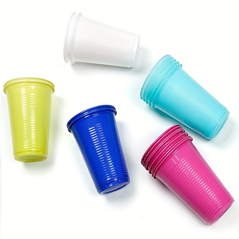 Destination Holiday Merry Christmas Plastic Cups with Lids