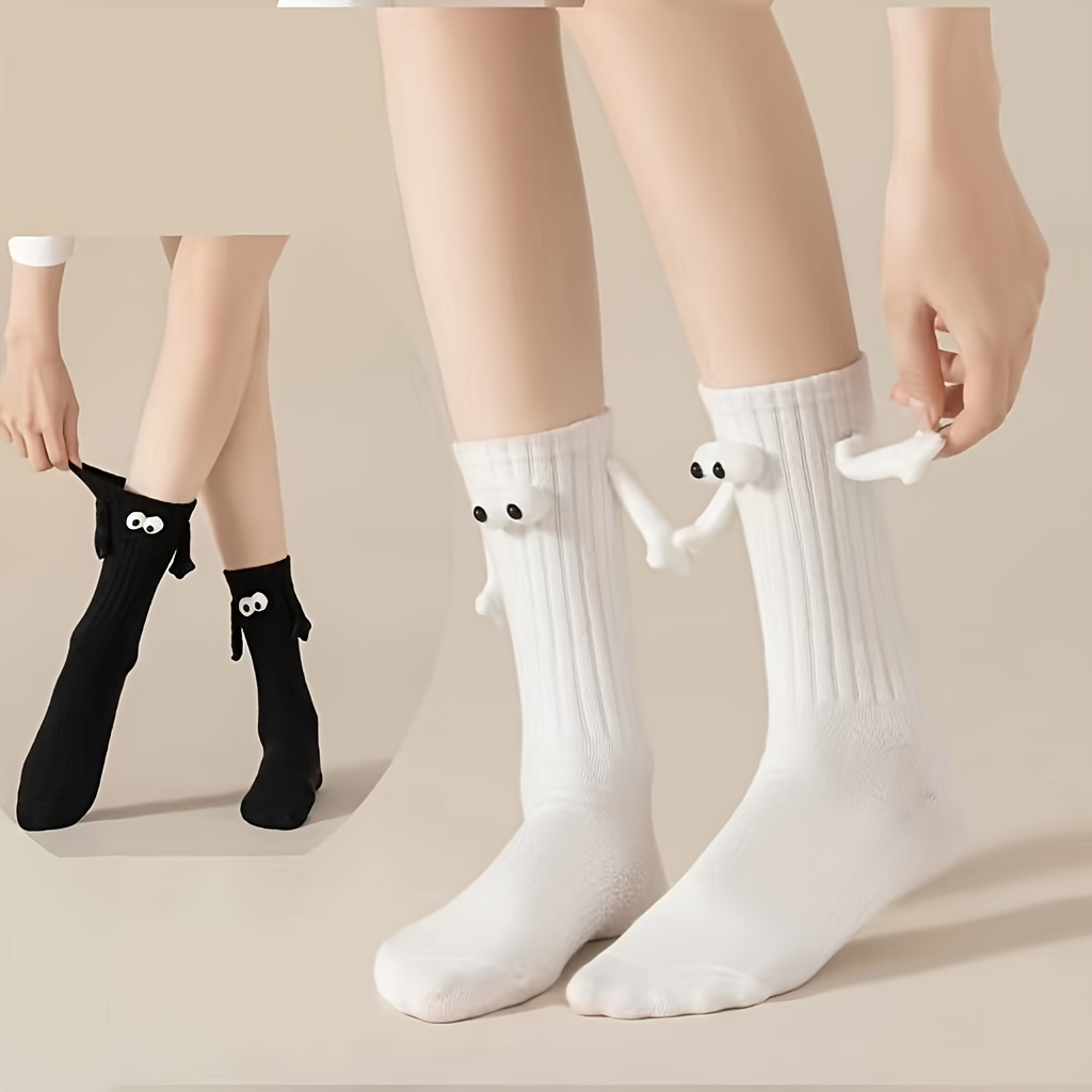 2 paires de chaussettes tenant les mains, chaussettes magnétiques pour  couples, chaussettes à tube moyen, chaussettes fantaisie 3D amusantes
