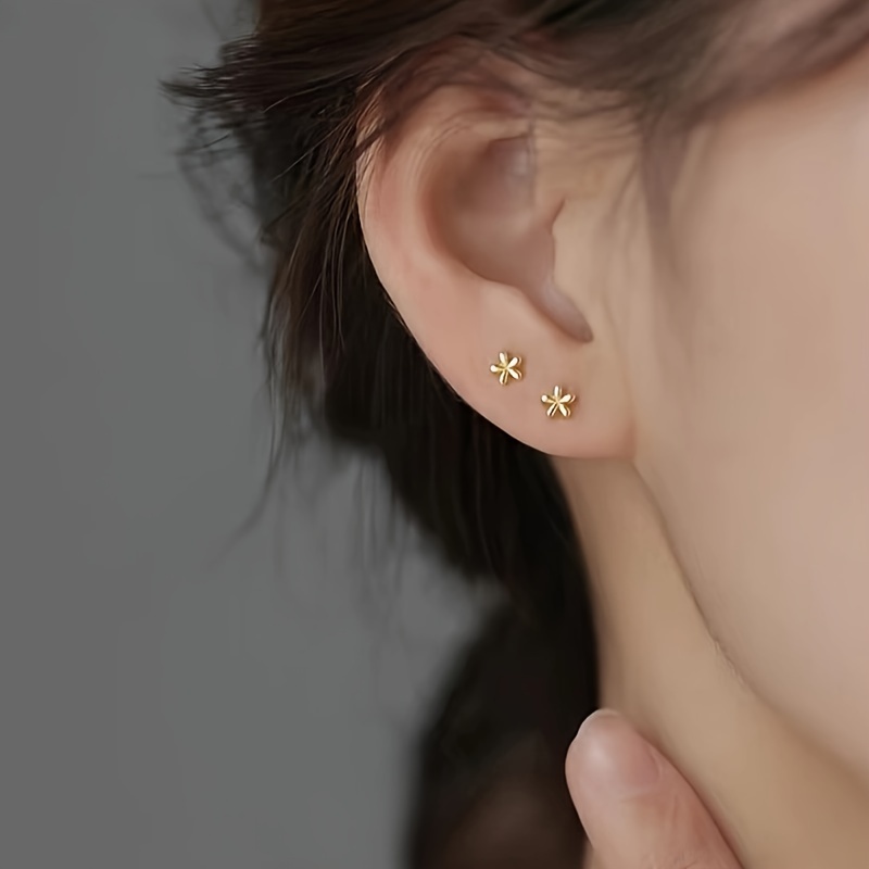 Pierced Ear Studs Exquisite Mini Small Flower Stud Earrings