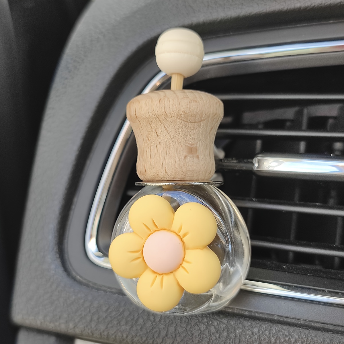 

1pc Daisy Flower Design Car Air Vent Aroma Diffuser Empty Bottle Suitable For Car And Home Use