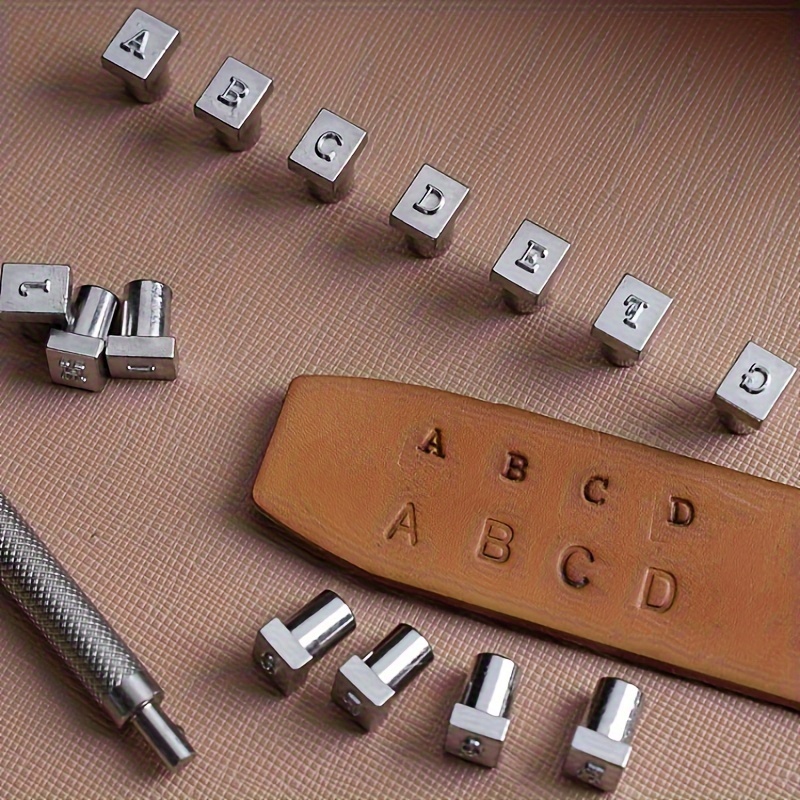 Jeu de poinçons de numéro de lettre de 3 mm en acier au carbone pour cuir,  bois, bijoux. (Alphabet)