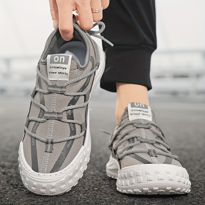 mens on shoelaces athletic details 1