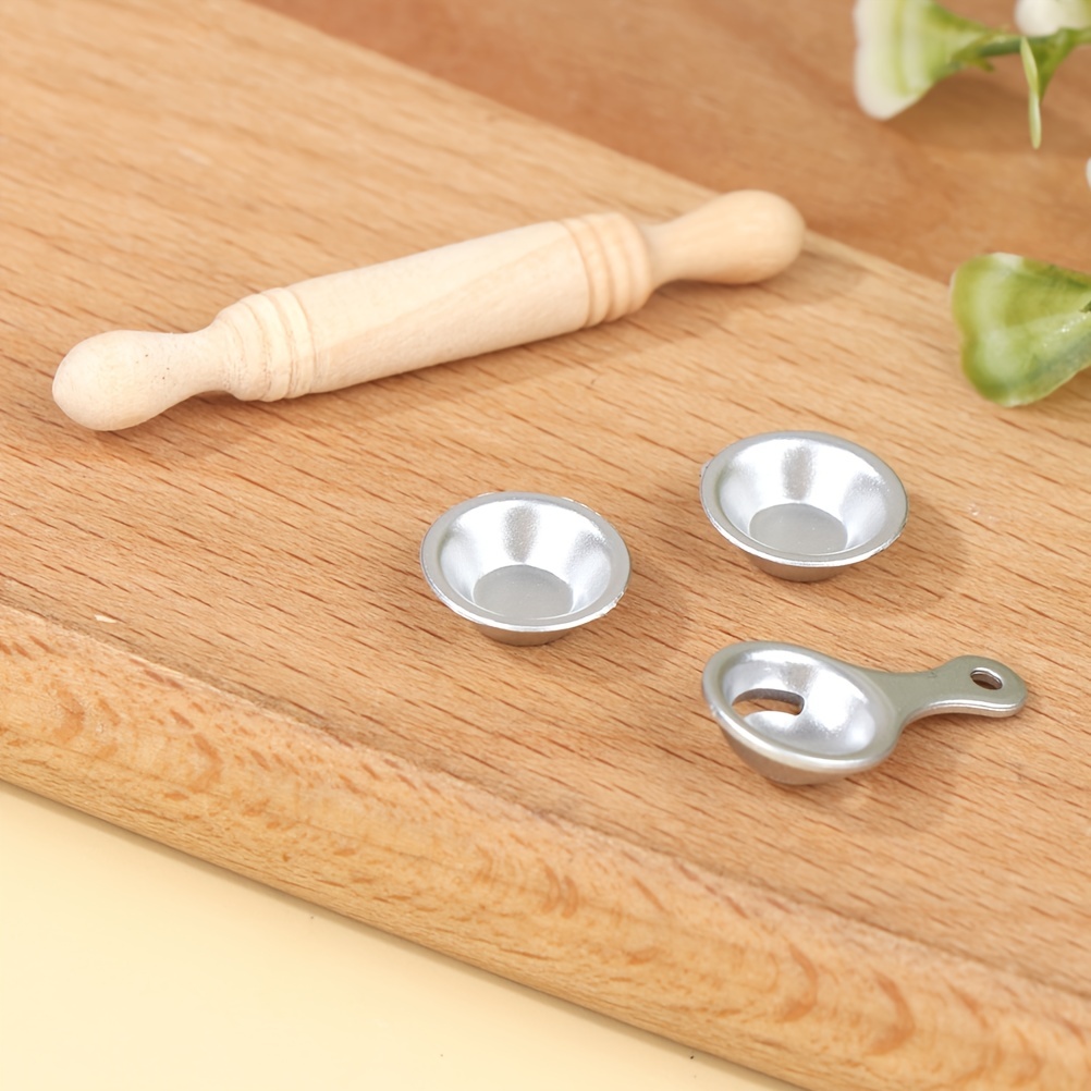 Miniature 1:12 measuring spoon for tiny baking