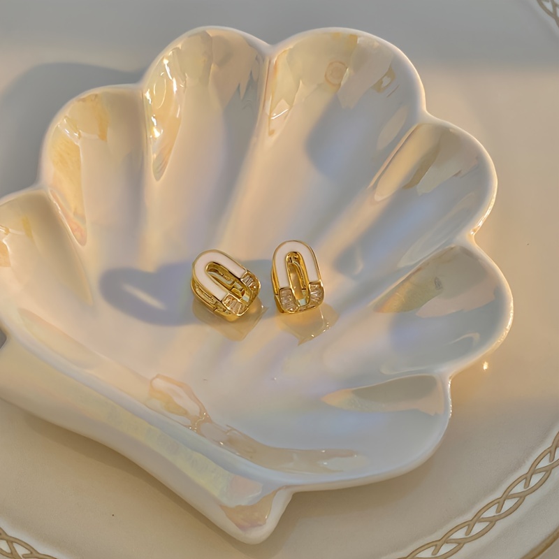 Limoges Vintage Shell-Shaped Porcelain Jewelry Dish with Floral